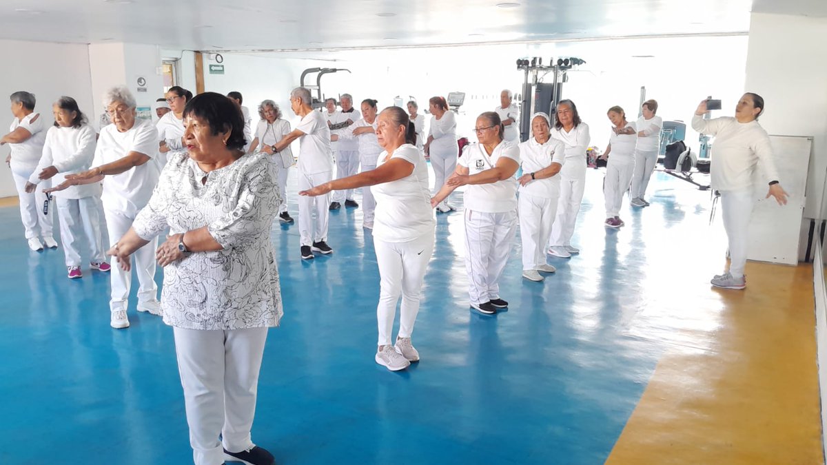 IMSSedomexote's tweet photo. Usuarios y usuarias de Centros de Seguridad Social y Unidad Deportiva de #IMSSEdomexOriente, 
participan activamente en la Jornada Nacional de Condición Física Saludable 👏👏👏👏 https://t.co/3pBs30KNtw