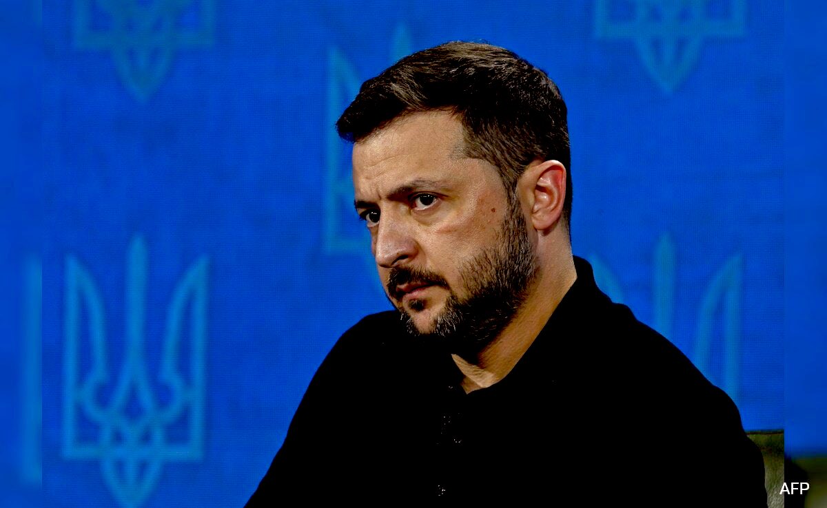 Zelenskyy has balls of steel—facing down Putin’s puppets in the Oval Office with calm and resolve. Epic.