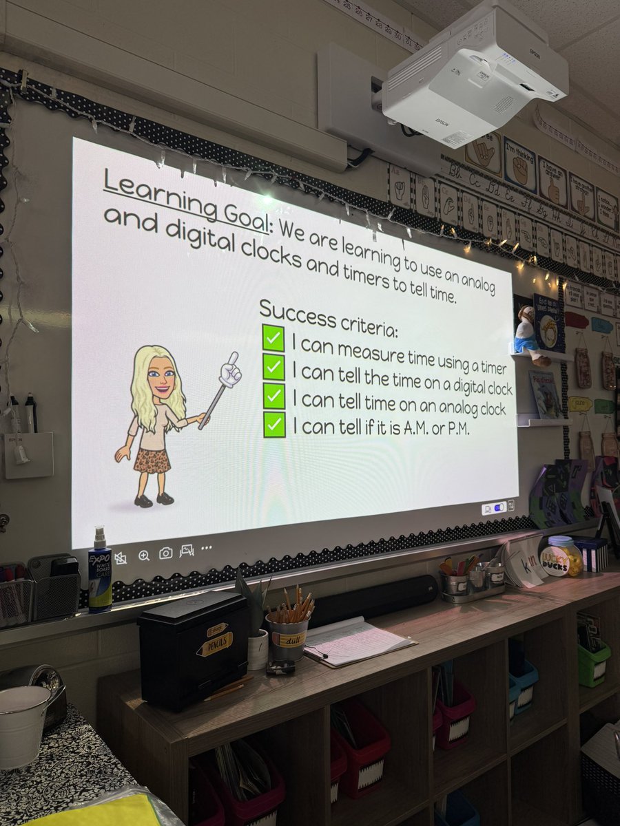 TaraCabral42's tweet photo. Our third graders have started their unit on telling time! โฐ Excited to see them master the clock and build essential life skills. #TimeToLearn @shcsparis https://t.co/FuKgK81AZs