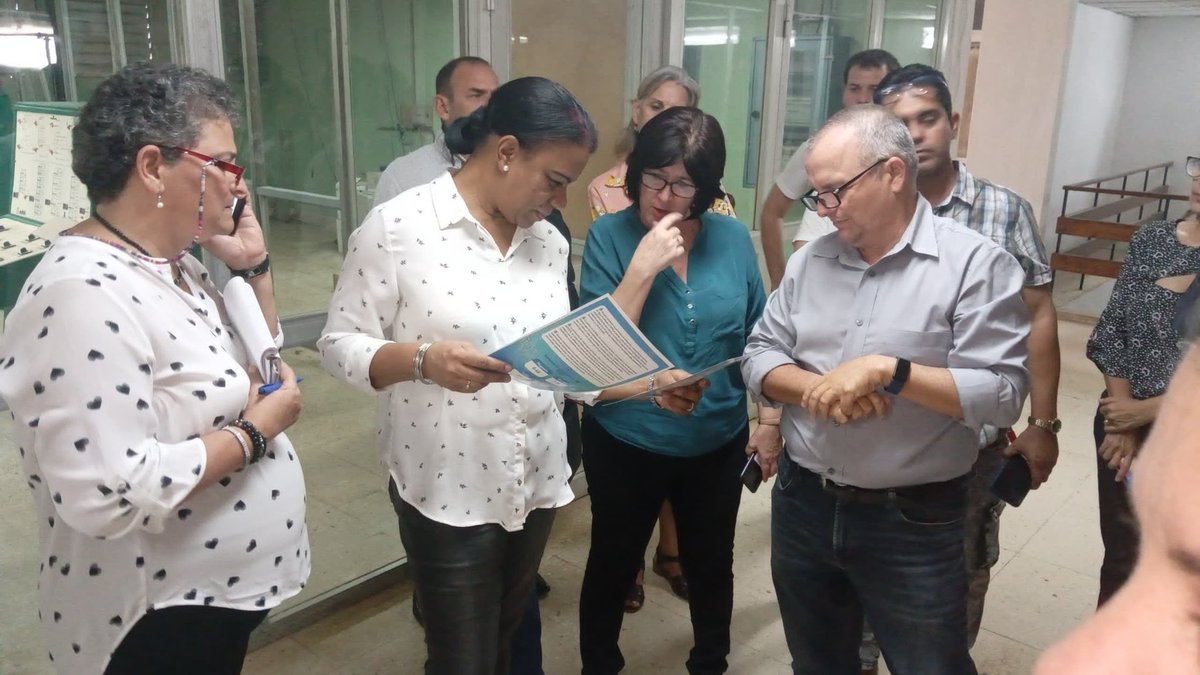 DiarioMayabeque's tweet photo. En Bejucal, la #VisitaGubernamental encabezada por Inés María Chapman, Vice Primera Ministra,  conoció de las transformaciones que opera el Centro Nacional de Biopreparados (BioCen) 

#BioCen  #CubaPorLaSalud #JuntosPorElDesarrollo #JuntosPorMayabeque https://t.co/SkqsjIFQVG