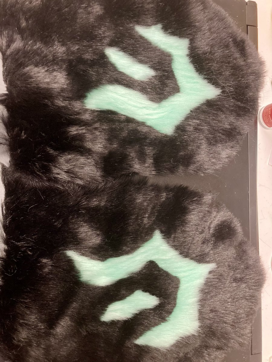 I am currently working in parallel on the premades ❤️
Experimental Mochie Paws for the Kai Inu
🖤💚