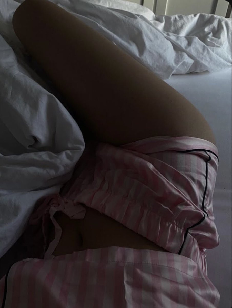 #sahibe #finansalköle #finansalköpek #ayakfetiş #ayakkölesi #izmirsahibe #gecelik #strapon