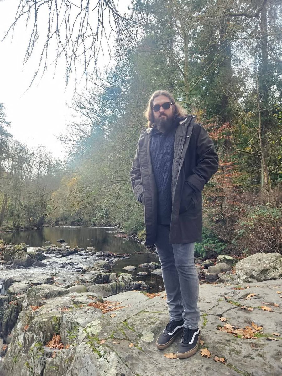 My Solo Acoustic Tour starts in June 👀 

I'll be heading to Bury, Wrexham, Edinburgh, Newcastle, York &amp; Derby 

Tickets on sale now from the official Holy Coves store!
👇
holycoves.co.uk/pages/live-sho…