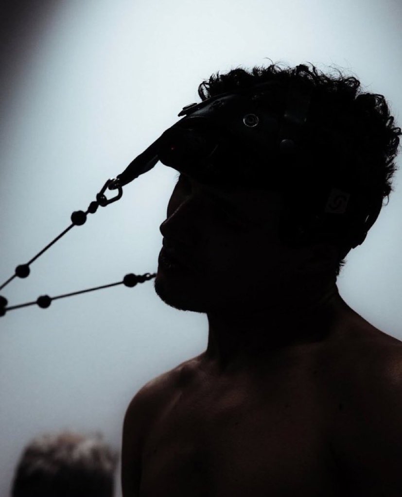 buckethatlando's tweet image. WHO TURNED UP THE CONTRAST IM LOSING MY MIND