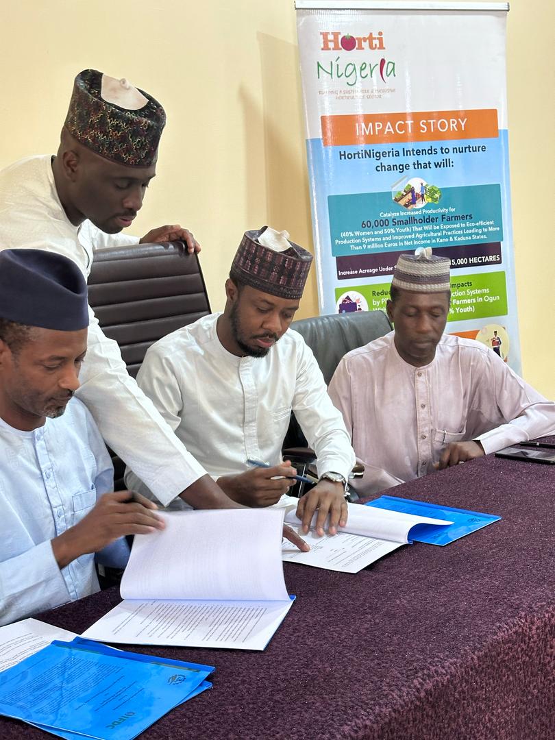 SAPZ Nigeria signed MoU with <a href="/IFDCGlobal/">IFDC</a>,Horti Nigeria, the partnership is to improve market linkages for tomato farmers in Kano State been one of their major challenges.
<a href="/AfDB_Nigeria/">AfDB NIGERIA (RDNG)</a> <a href="/IFAD/">International Fund for Agricultural Development</a> <a href="/isdb_group/">IsDB Group</a> <a href="/SenatorAKyari/">Sen. Abubakar Kyari, CON</a> <a href="/officialSKSM/">Senator Kashim Shettima</a>