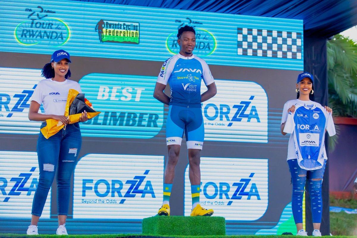 Forzzagaming's tweet photo. #TdRwanda2025: Shemu Nsengiyumva ukinira Ikipe ya Java Inovotec, yongeye kwegukana Umwambaro wa #Forzza muri Etape 5 ‘Rusizi-Huye’.
Yawambitswe n’Umuyobozi wa #Forzza, Eric D. Rutayisire
Forzza itanga Umwambaro w’Umukinnyi uhiga abandi mu kuzamuka.
#BikorenaForzza
#KinaMuRugero https://t.co/KLFtO2XjsH