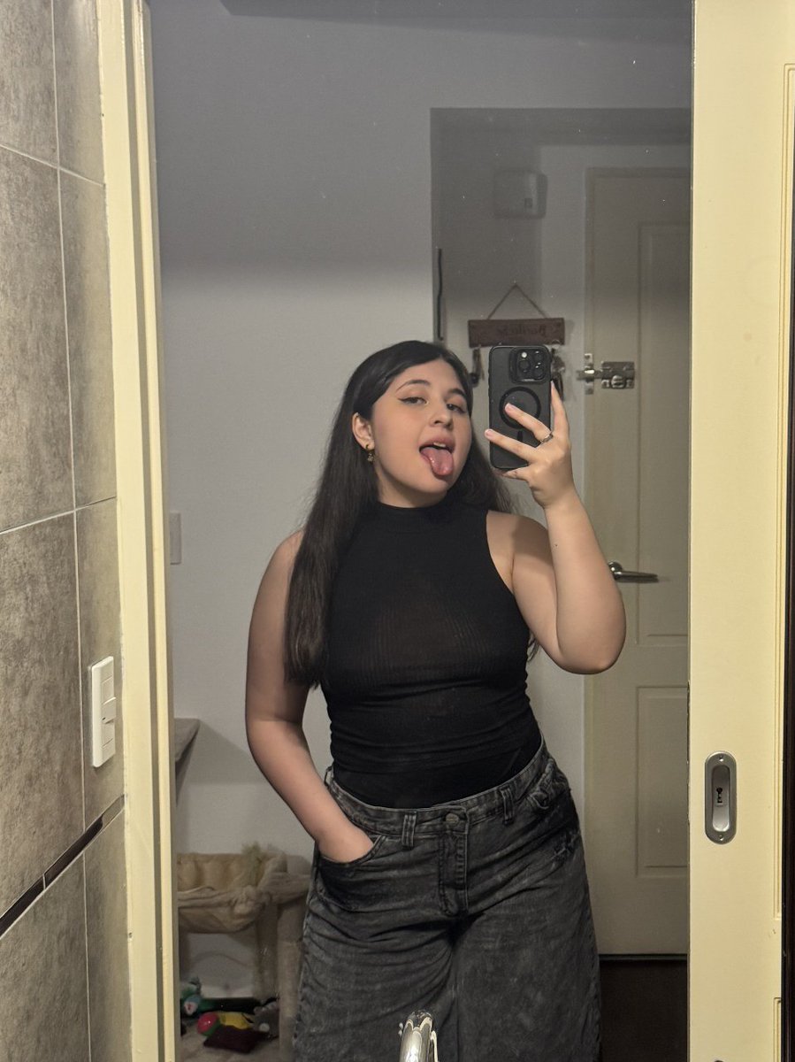 I'm trying to be the reason you smile at your phone today