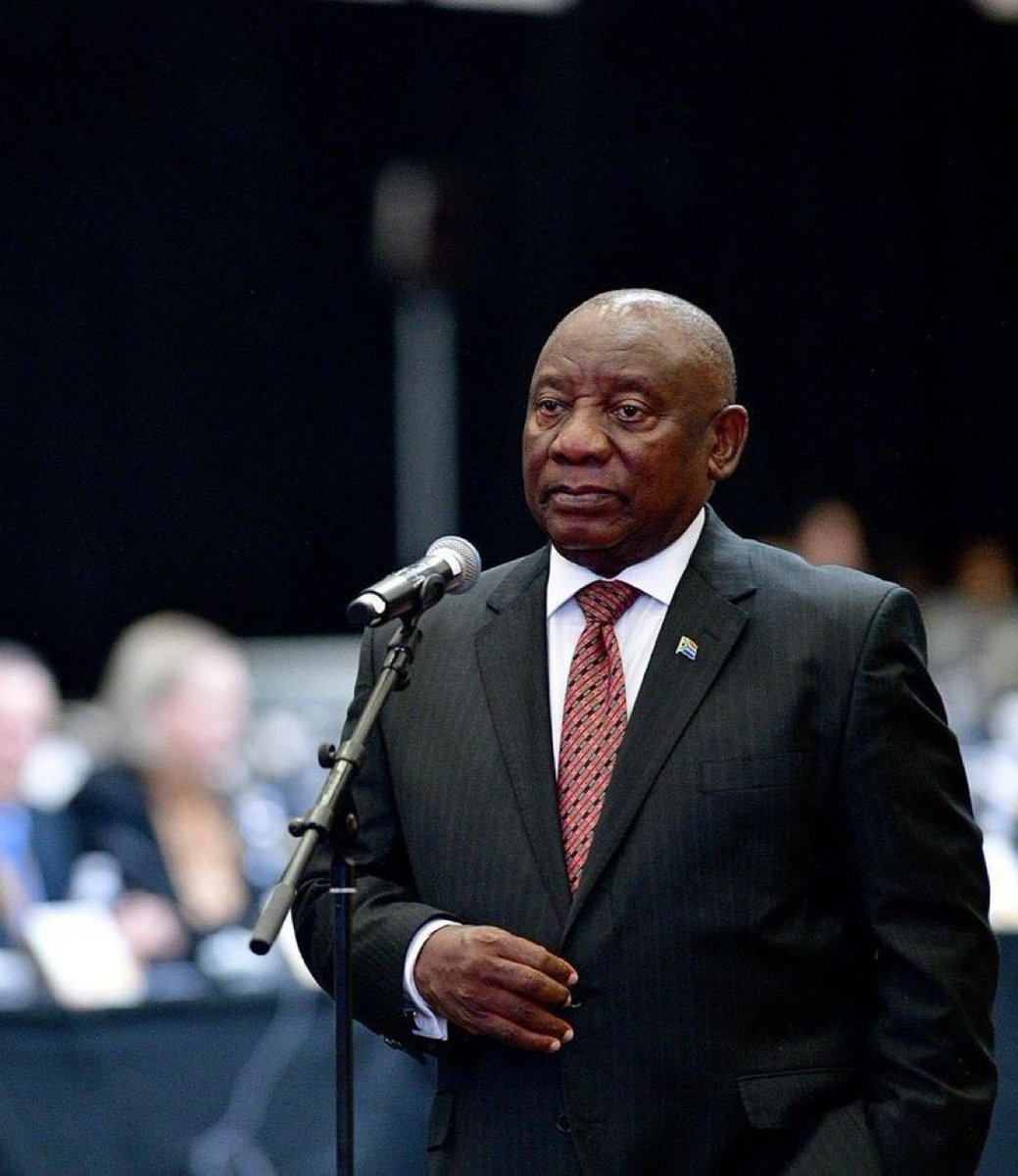 President <a href="/CyrilRamaphosa/">Cyril Ramaphosa 🇿🇦</a> please don't ever think of going to the white house anytime soon...Isithunzi sethu is very important my good sir