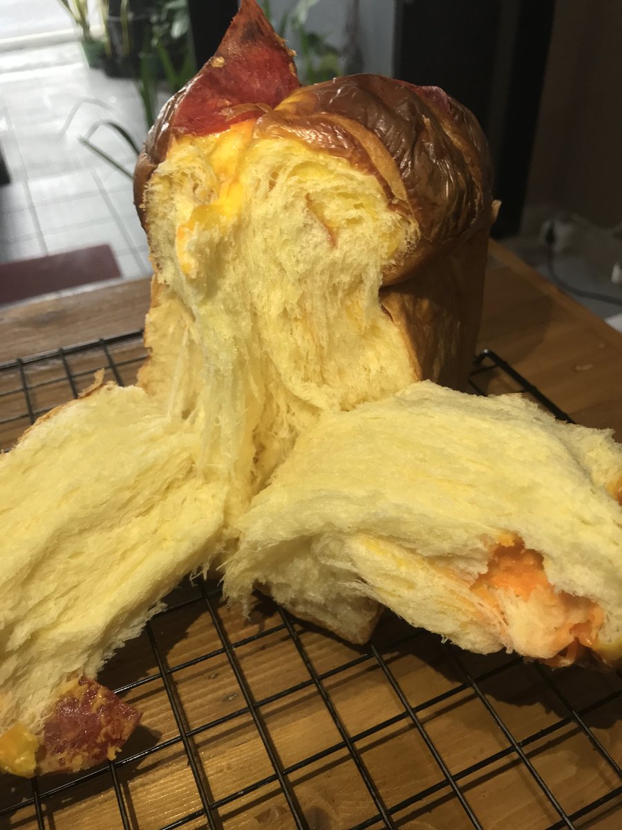 oventerbang's tweet photo. Teman2 yang mengikuti threadku tentang cara membuat Sourdough starter , insyaAllah hari ini aku akan share cara membuat roti Sourdough brioche yang super lembut silahkan nanti di ikuti ya jika dirasa perlu 🙏 https://t.co/PrLEd0uSbO