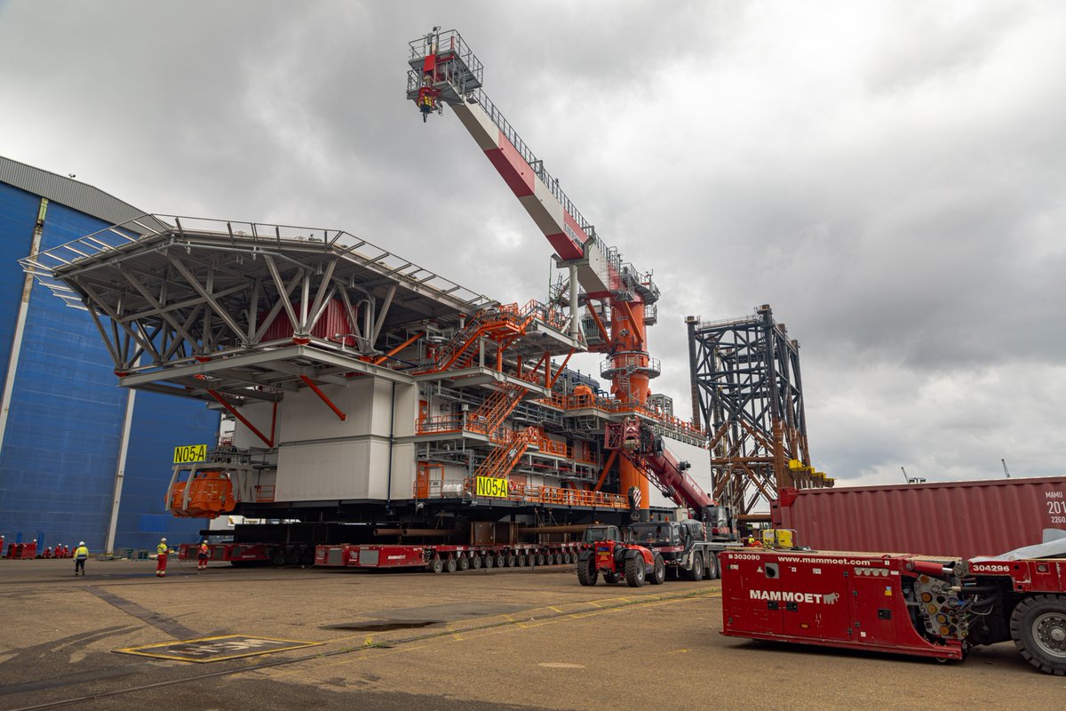 mammoetglobal's tweet photo. Mammoet was approached by HSM Offshore Energy BV to support the load-out of the 3,050t N05-A topside, and 3,150t jacket.

Our work helped to shorten the project schedule while providing contingency planning.

Read the case study:
https://t.co/ykhZbTjP88

#Mammoet #Offshore #SPMT https://t.co/Yt4tpBvZzo