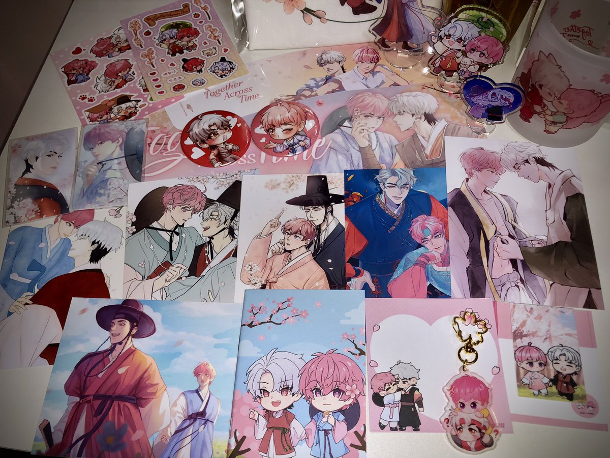 otakumeig's tweet photo. ๐ happy mail from @peulnoonas โกโงโห
MAX LEVEL KILIG. Helloo?? Ang pretty ng mga fanarts ๐ญ๐ญ Super late na but thank u so much for organizing the eunby cse and sa pag include ng home kits! So happy as a probinsyanang di nakakaattend โค๏ธ๐ฉท
เฑจเงโห๏ฝกโ #TogetherAcrossTime https://t.co/1xJOmsLU1X