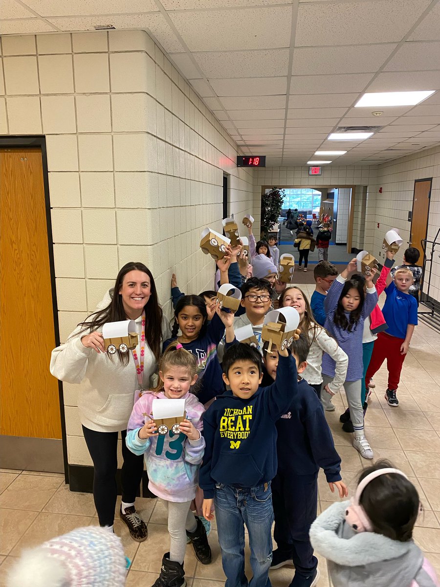 Learning all about The American West is fun! Travel with us through the Oregon Trail!