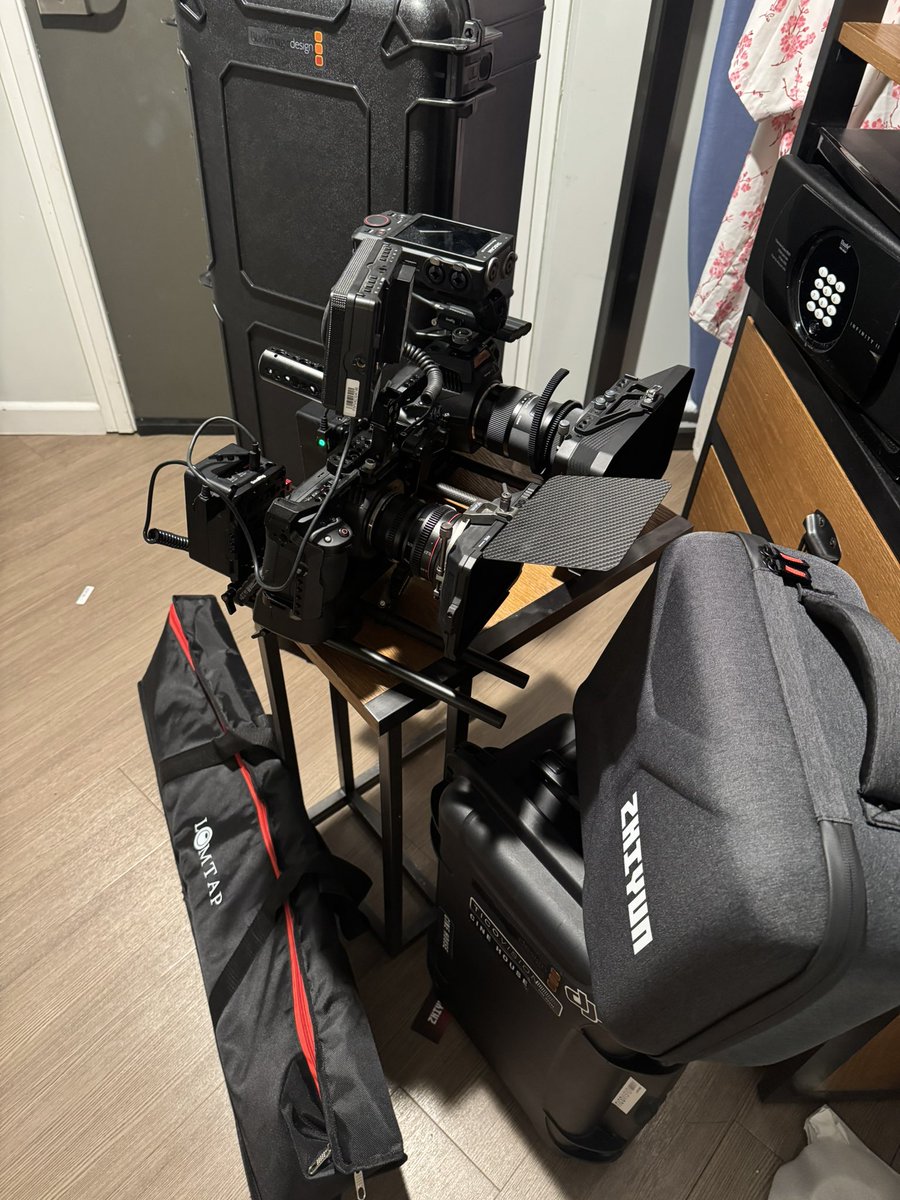 KevinBlancoZ's tweet image. This is how the hotel room of a DevRel Relations/Video Producer looks like at 1:00am. 

Camera Rigs, Lights setup, Audio Testing, etc. getting ready to produce the following day! 

LOVE MY JOB!! 

#devrel #developerrelations #developeradvocate #videofordevrel #developermarketing