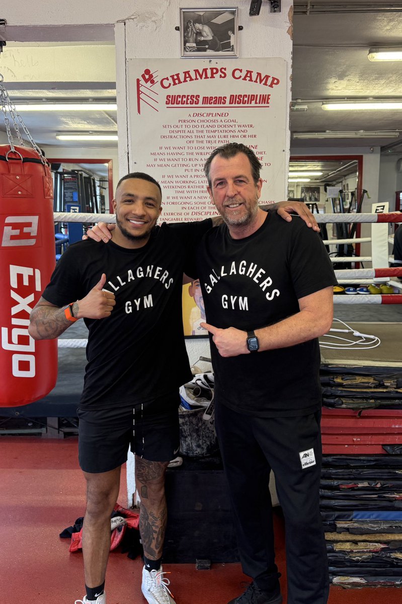 Welcome to the team 🤝
<a href="/zelfaflash/">Zelfa Barrett</a> 🥊
Time to go again 
#ZelfaBarrett
