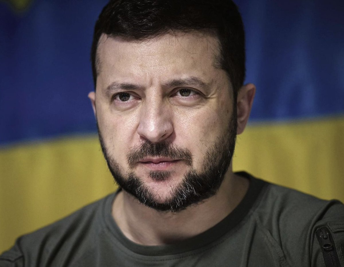 BarekSvata's tweet image. The only hero in the Oval Office today