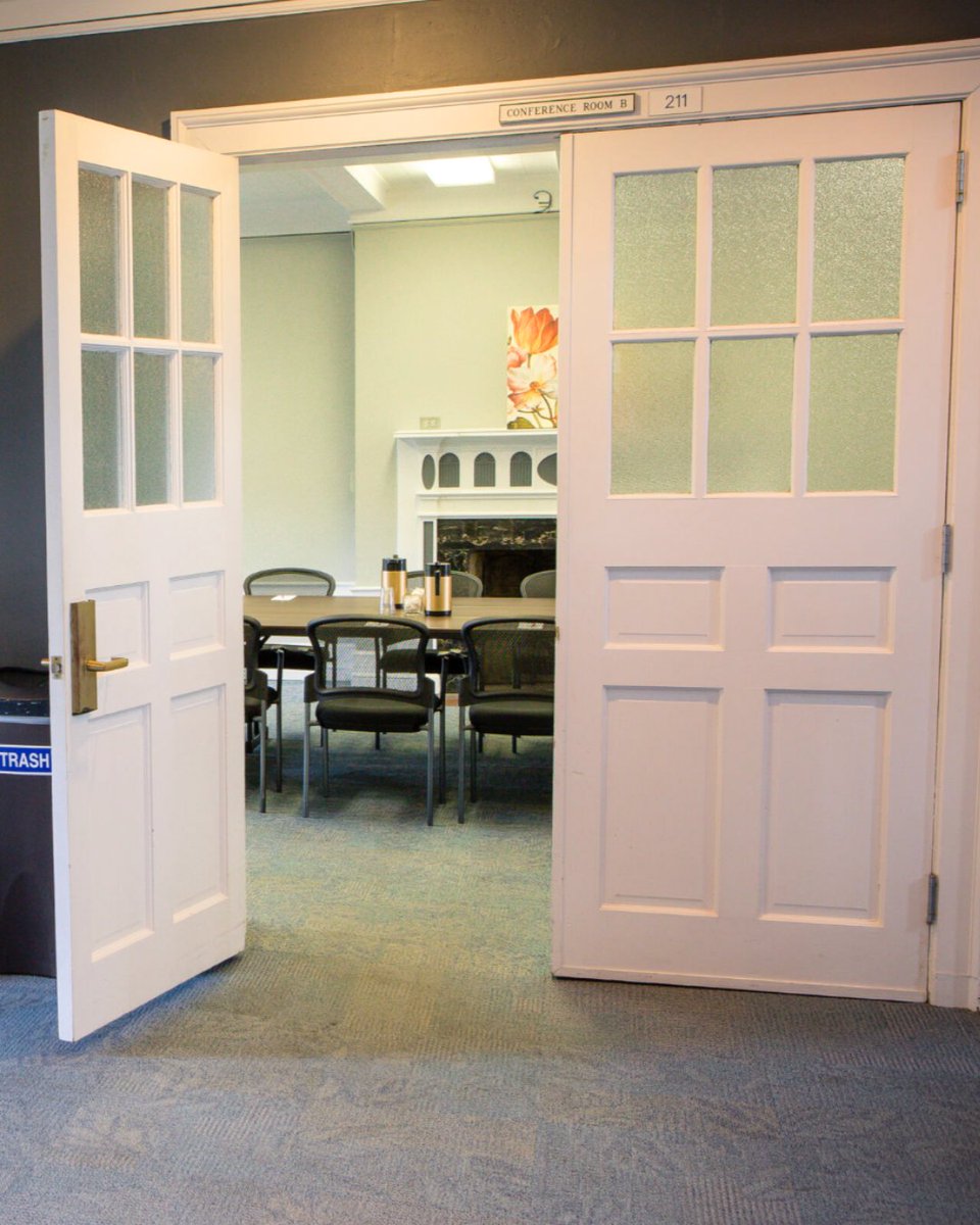 A look into your next event... ⭐ Check out our blog, "Event Planning Checklist: How Rutgers University Inn and Conference Center Makes Planning Easier" to learn about our venue! Link in our bio 🤗 

#rutgers #rutgersuniversity