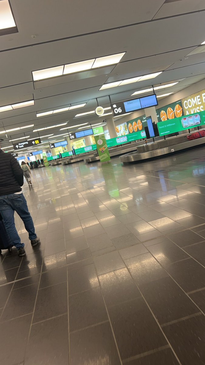 UYU | Shauna ➡️ home 🤒 tweet media