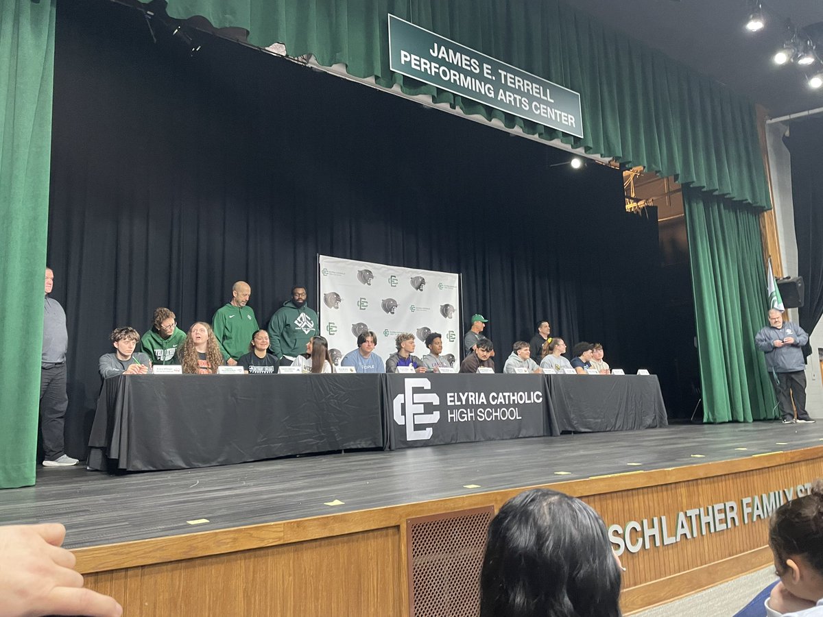 Elyria Catholic Signing Day 📝