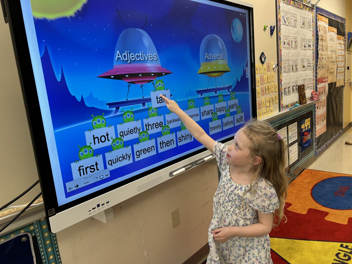 jaguar222's tweet image. First graders love practicing grammar when the use their Smart Panel and Notebook software. They QUICKLY sorted INTERESTING adjectives and adverbs! @lumiosocial @LowerMerionSD