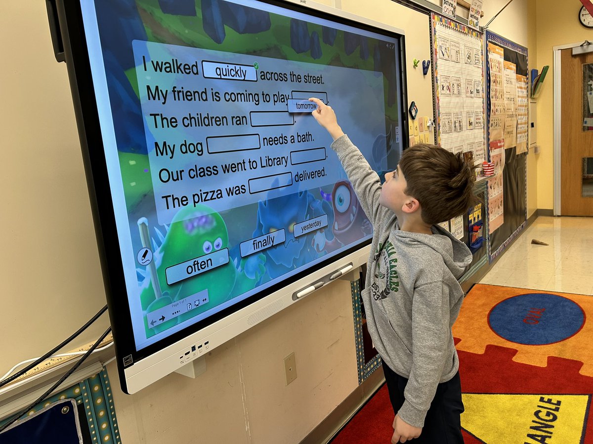 jaguar222's tweet image. First graders love practicing grammar when the use their Smart Panel and Notebook software. They QUICKLY sorted INTERESTING adjectives and adverbs! @lumiosocial @LowerMerionSD