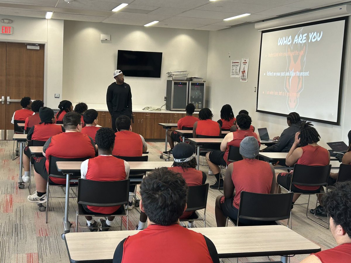 Character Development Day.

Coach Harris talked about Emotional Intelligence. Controlling what you can control and making good decisions.  

Be a ‘why not?’ person!

#WAMM
#BuildingLeaders