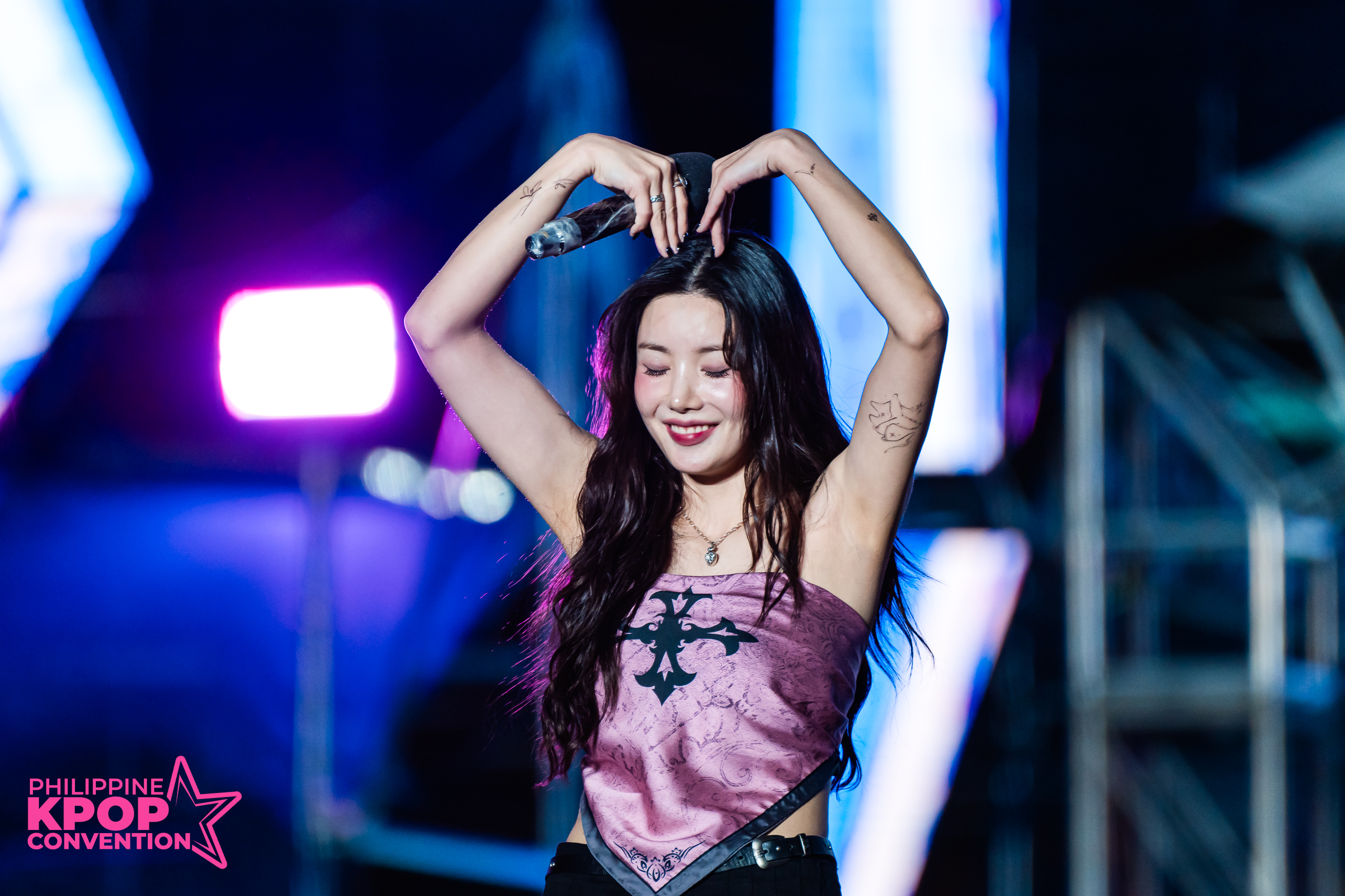 Gk5qAJ1WYAAPpBb?format=jpg&name=4096x4096