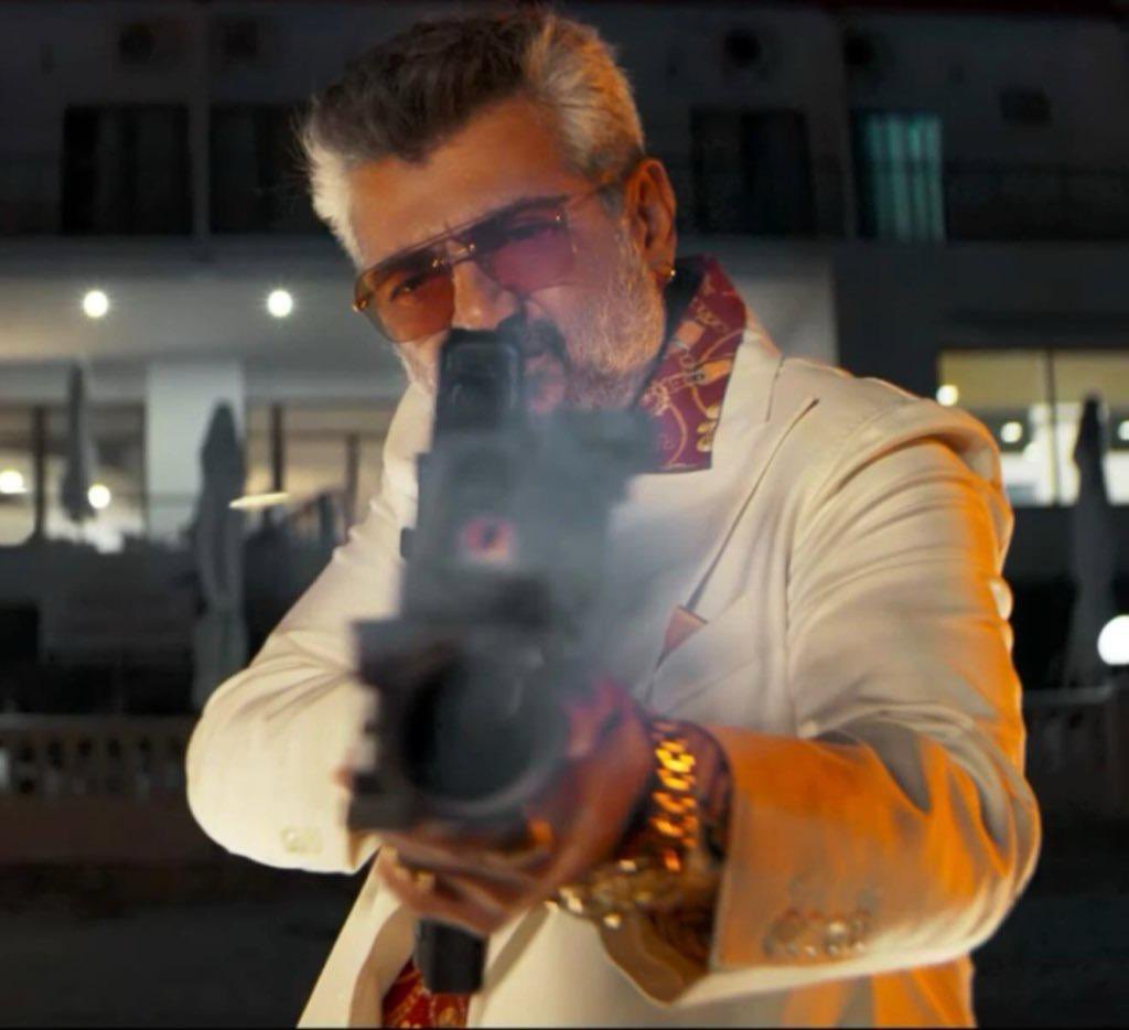 On va vite oublier le politicien ici.. 

Sah les reufs ouvrez les yeux