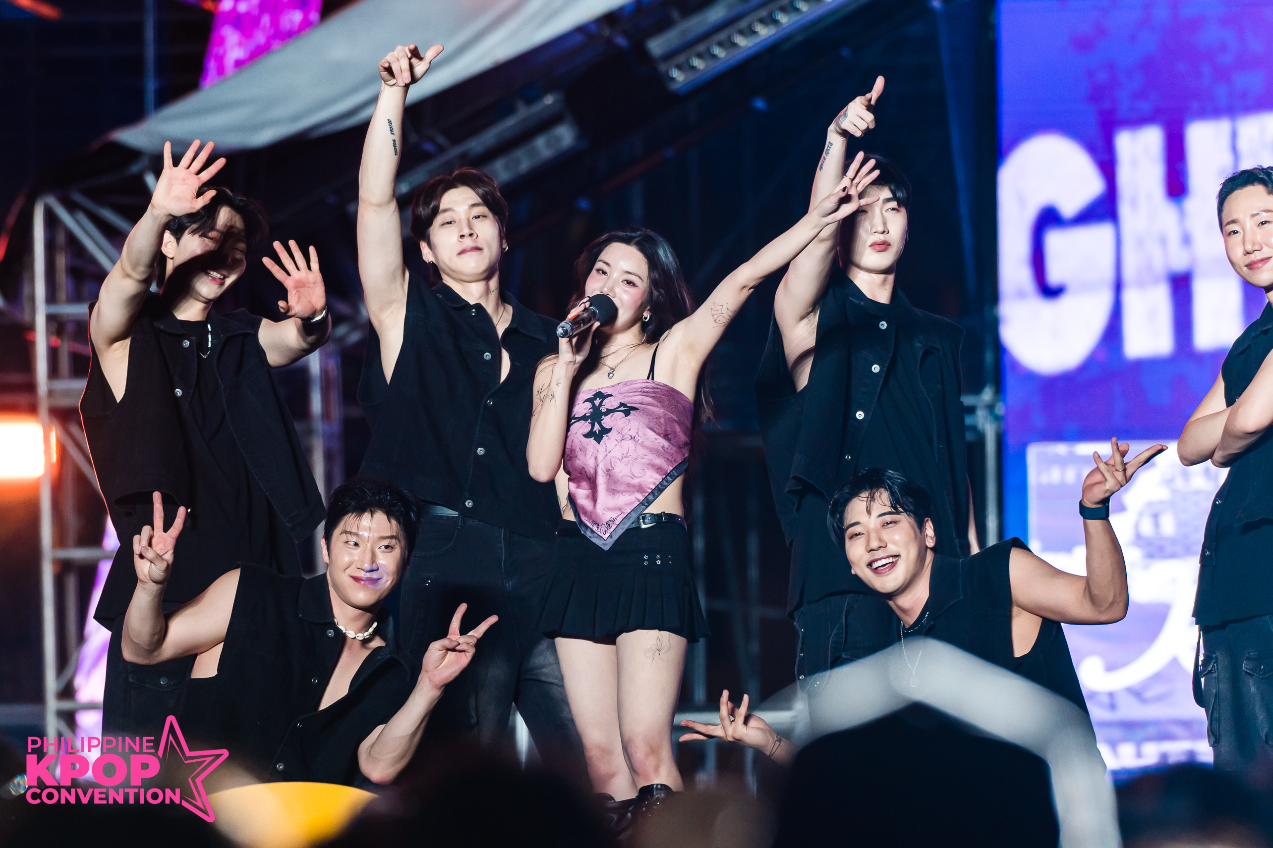 Gk5qGWUXUAAXAMQ?format=jpg&name=4096x4096