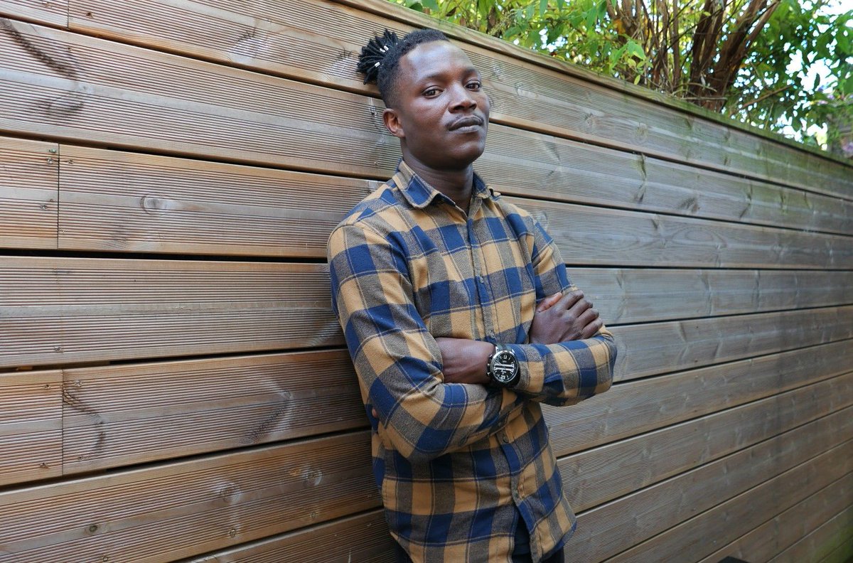 Rédaction de France Culture (@fc_actu) on Twitter photo L'acteur Abou Sangaré récompensé du César de la meilleure révélation masculine, pour son interprétation dans L'Histoire de Souleymane, de Boris Lojkine.
<a href="/LiseVerbeke/">Lise Verbeke</a> l'avait rencontré. Portrait
radiofrance.fr/franceculture/… L'acteur Abou Sangaré récompensé du César de la meilleure révélation masculine, pour son interprétation dans L'Histoire de Souleymane, de Boris Lojkine.
<a href="/LiseVerbeke/">Lise Verbeke</a> l'avait rencontré. Portrait
radiofrance.fr/franceculture/…