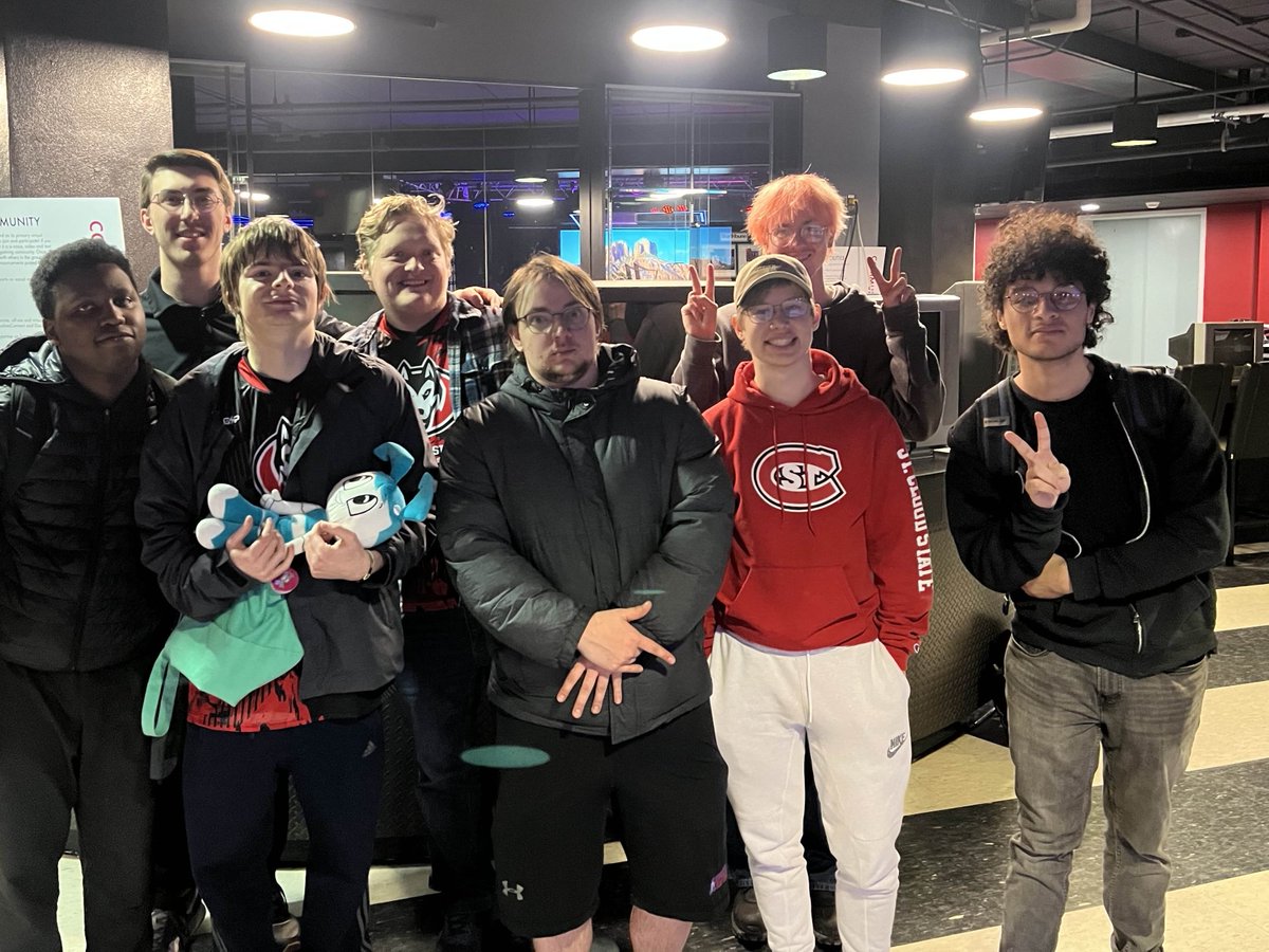 🥳HUGE shoutouts to our Smash Ultimate teams for winning all 3 of their <a href="/NACEsports/">NACE</a> matches last night💪With such a great season so far, we wish them the best of luck!!!
📷Stay in the loop on the official SCSU Esports website: stcloudstate.edu/esports/compet…