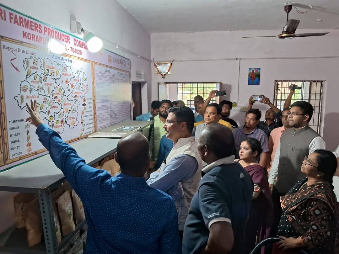SriFarmers's tweet photo. Today, it remained a great day at Jaivik sri fpc with the visit of Dr.Arabinda Padhee , Principal Secretary, along with Nikhil Pavan Kalyan , Director , Horticulture and V.Keerthi Vasan , Collector , Koraput  .Jaiviksri team was motivated with the interaction of Dr. Padhee. 🙏 https://t.co/wWEpziiegx
