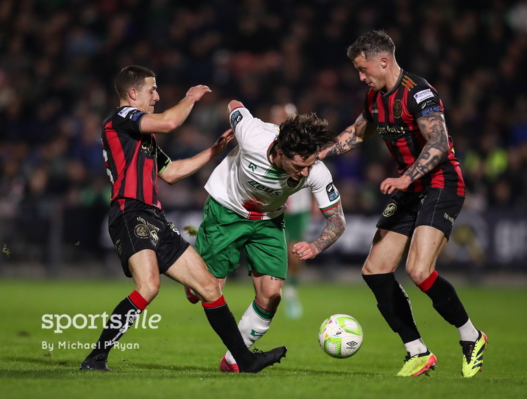 sportsfile (@sportsfile) on Twitter photo Ruairí Keating of Cork City is tackled by Keith Buckley, left, and Rob Cornwall of Bohemians during the SSE Airtricity Men's Premier Division at Turner's Cross.
📸 <a href="/ryanmilestone/">Michael P Ryan</a>
sportsfile.com/more-images/77… Ruairí Keating of Cork City is tackled by Keith Buckley, left, and Rob Cornwall of Bohemians during the SSE Airtricity Men's Premier Division at Turner's Cross.
📸 <a href="/ryanmilestone/">Michael P Ryan</a>
sportsfile.com/more-images/77…
