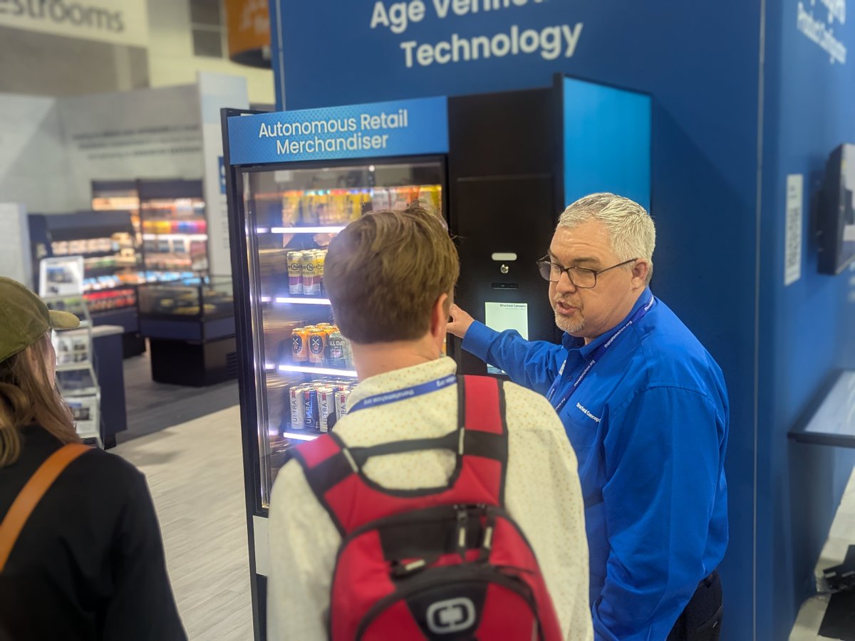 FERtweets's tweet image. Matt Rigney demos #StructuralConcepts&apos;s Autonomous Retail Merchandiser with added age verification tech, unlocking quick and convenient beer sales, etc. for operations like stadiums and hotels. #TheNAFEMShow