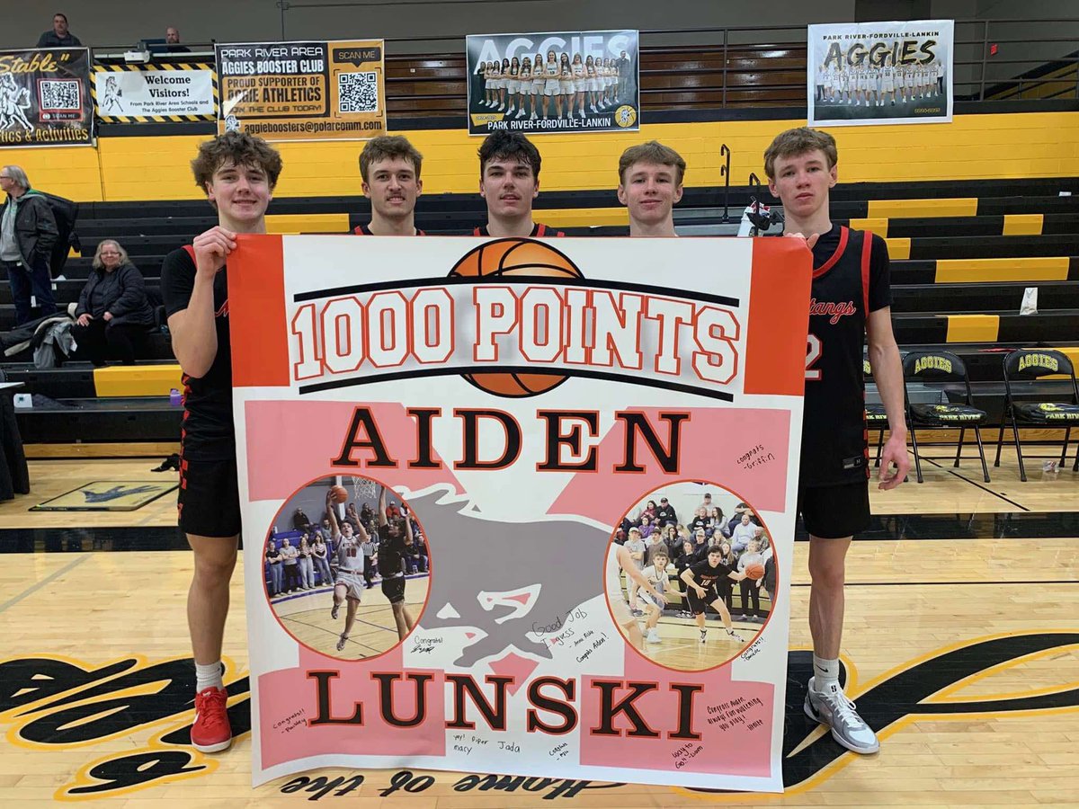 🚨BOYS BBALL SPOTLIGHTS🚨
🏀⛹️‍♂️🏀⛹️‍♂️🏀⛹️‍♂️🏀⛹️‍♂️🏀⛹️‍♂️🏀⛹️‍♂️🏀

AIDEN LUNSKI: MIDWAY-MINTO 

Grade: Senior

Parents: Billy

Siblings: Chloe

Favorite Athlete: Steph Curry 

Favorite Sports Team: Golden State Warriors 
*******************************************