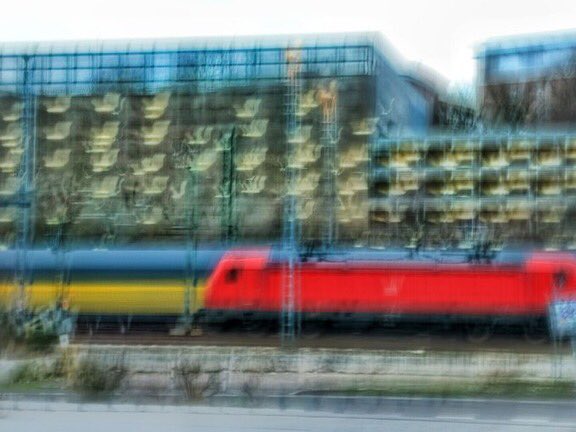 rt ”<a href="/RilkesG/">Rilkes Gärtner</a> :
Dirk Schulte
Komposition mit roter Lok
2025