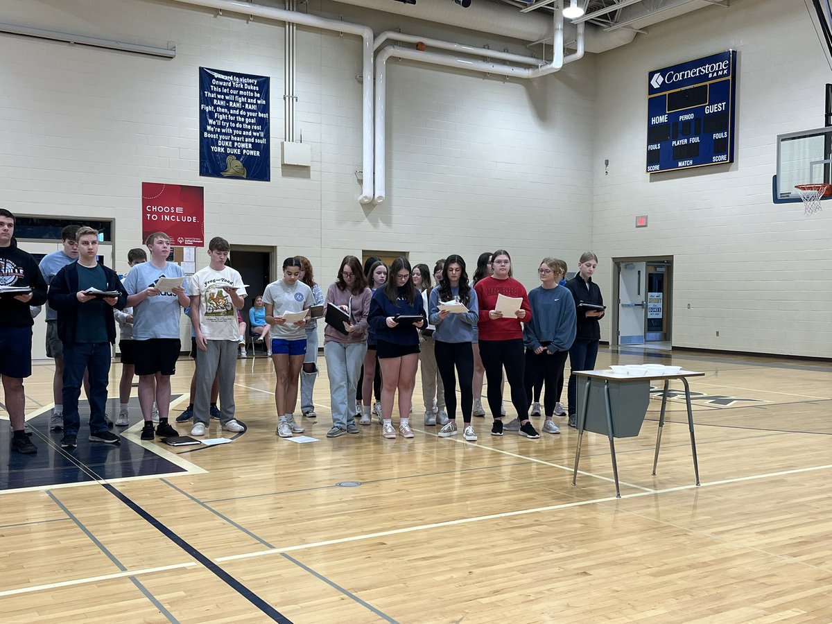 Thank you to the #yorkdukes Chamber Singers for performing for our <a href="/YmsDukes/">York Middle School</a> Ss today.