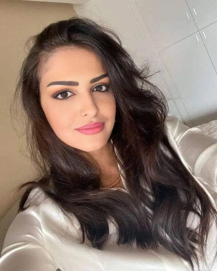 ريم أرسلت لك جمعه مباركه كيف الحال وكل عام وانتم بخير رمضان مبارك 🤍✅