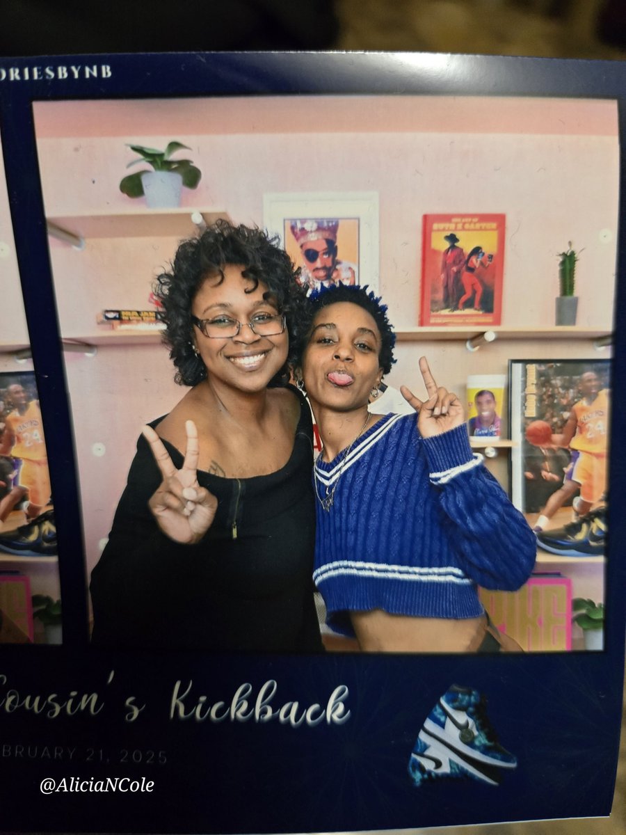 AliciaNCole's tweet image. @JerLisa_Nicole you outdid yourself this year for #BHMKOTD25 🎉
Really enjoyed everyone&apos;s shoe pics! 🥰😍
 Always a fun time hanging with you when you&apos;re in H-Town! Thanks for the awesome shirt, hair-pick ✊🏾, and key-chains. Can&apos;t wait to do it again, 2026! 🙏🏾🫶🏿