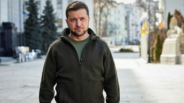 Zelenskyy.
O único líder do mundo livre a enfrentar, com coragem, determinação e em simultâneo, os presidentes de 2 dos países +poderosos do mundo
Pelo seu povo e pelo seu país, enfrentou Putin
Hoje, pelo seu povo e pelo seu país, enfrentou Trump
#StandWithUkraine #Zelenskyy 🇺🇦