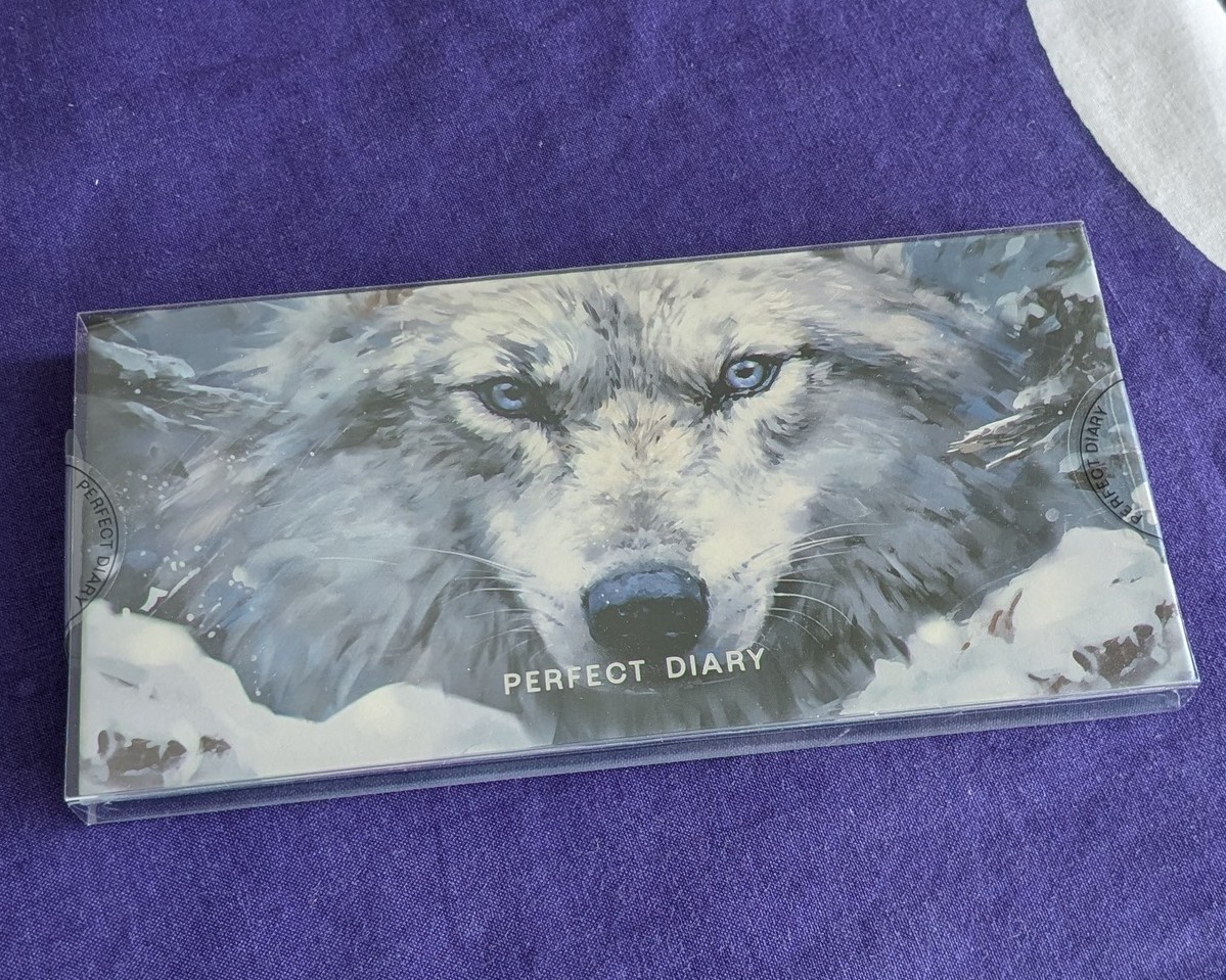 パー〇ェクトダイアリーの動物アイシャドウの狼!可愛くて買っちゃった!💕💕💕💕😊😊😊😊 