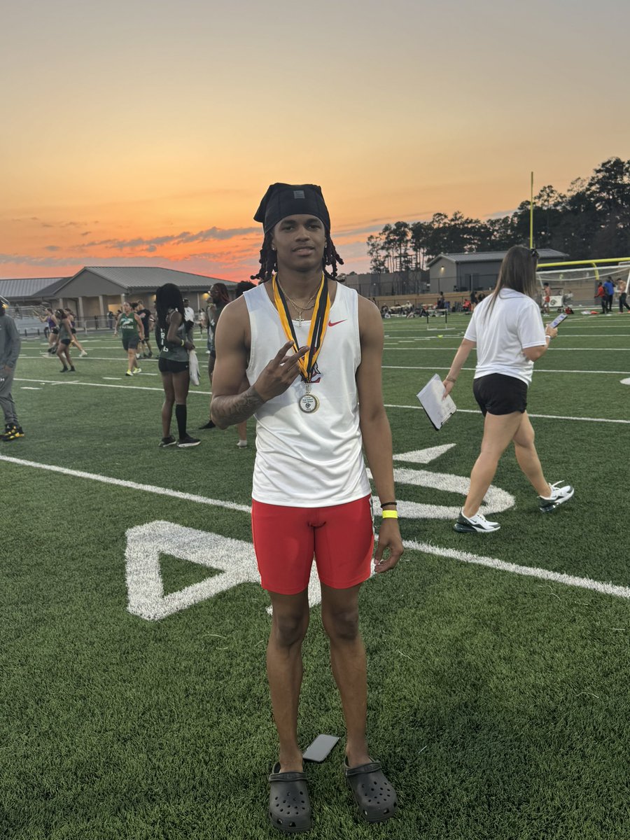 Daireous Jackson placed 1st in the 110 hurdles and 2nd in the 300m hurdles!! <a href="/lakes_athletics/">Cypress Lakes Athletics</a>