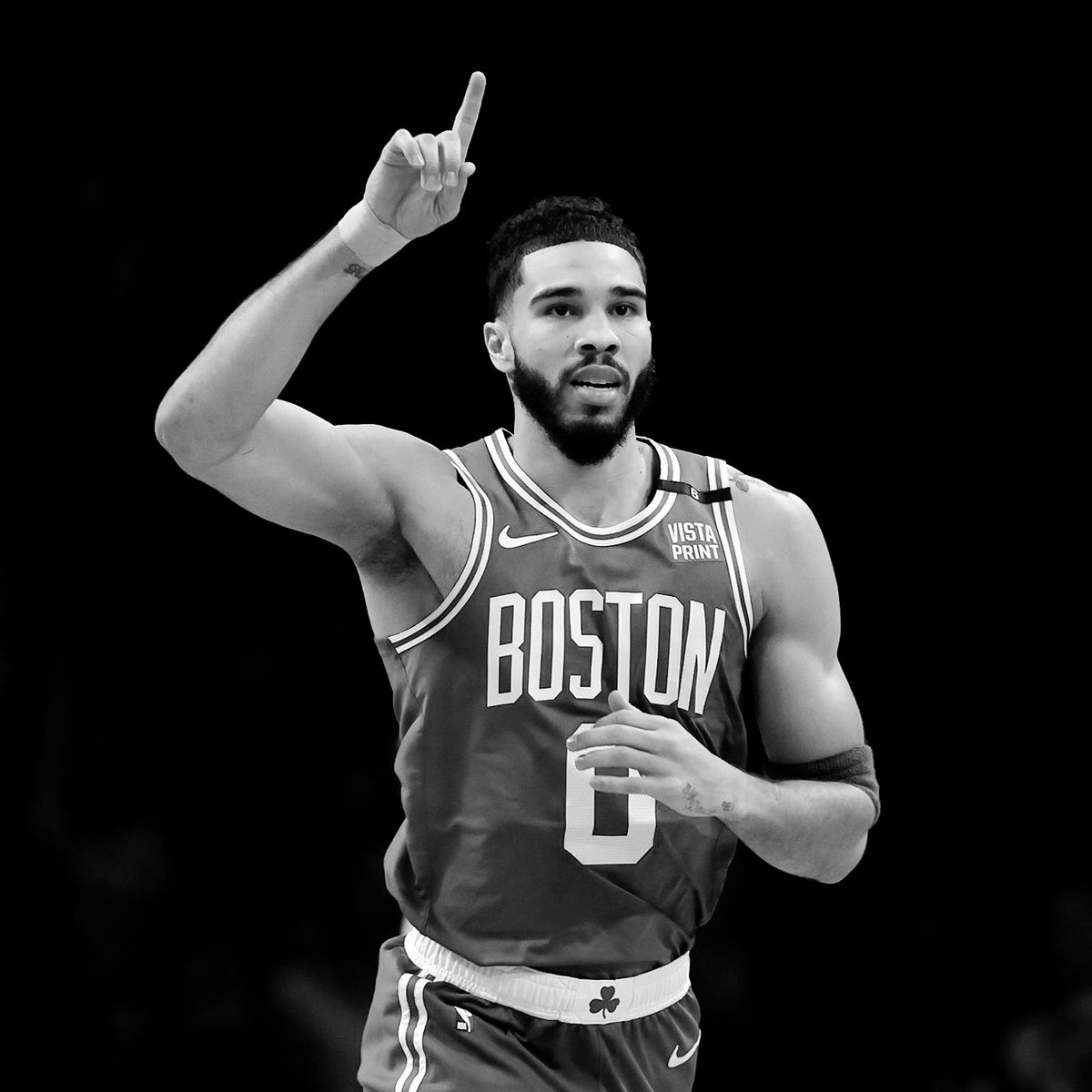 Jayson Tatum at half:

30 Points
9 Rebounds
7 Assists 

HE MIGHT NEVER APPEAR AGAIN 💔💔💔