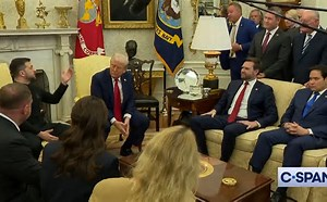 JamesTate121's tweet image. The man in black is bravest man in the room. 🇺🇦