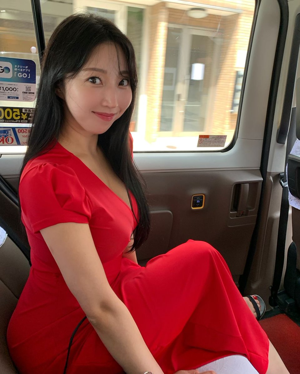Chang Sana tweet media