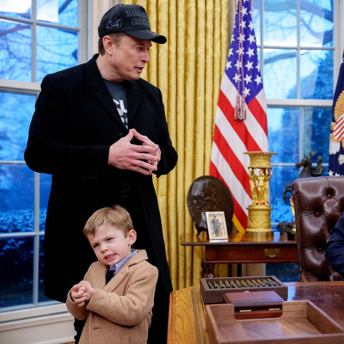 DrewGrayMiller's tweet photo. @KellyLMcCarty @ZelenskyyUa @POTUS So.... like this? https://t.co/U1orYMPNdW