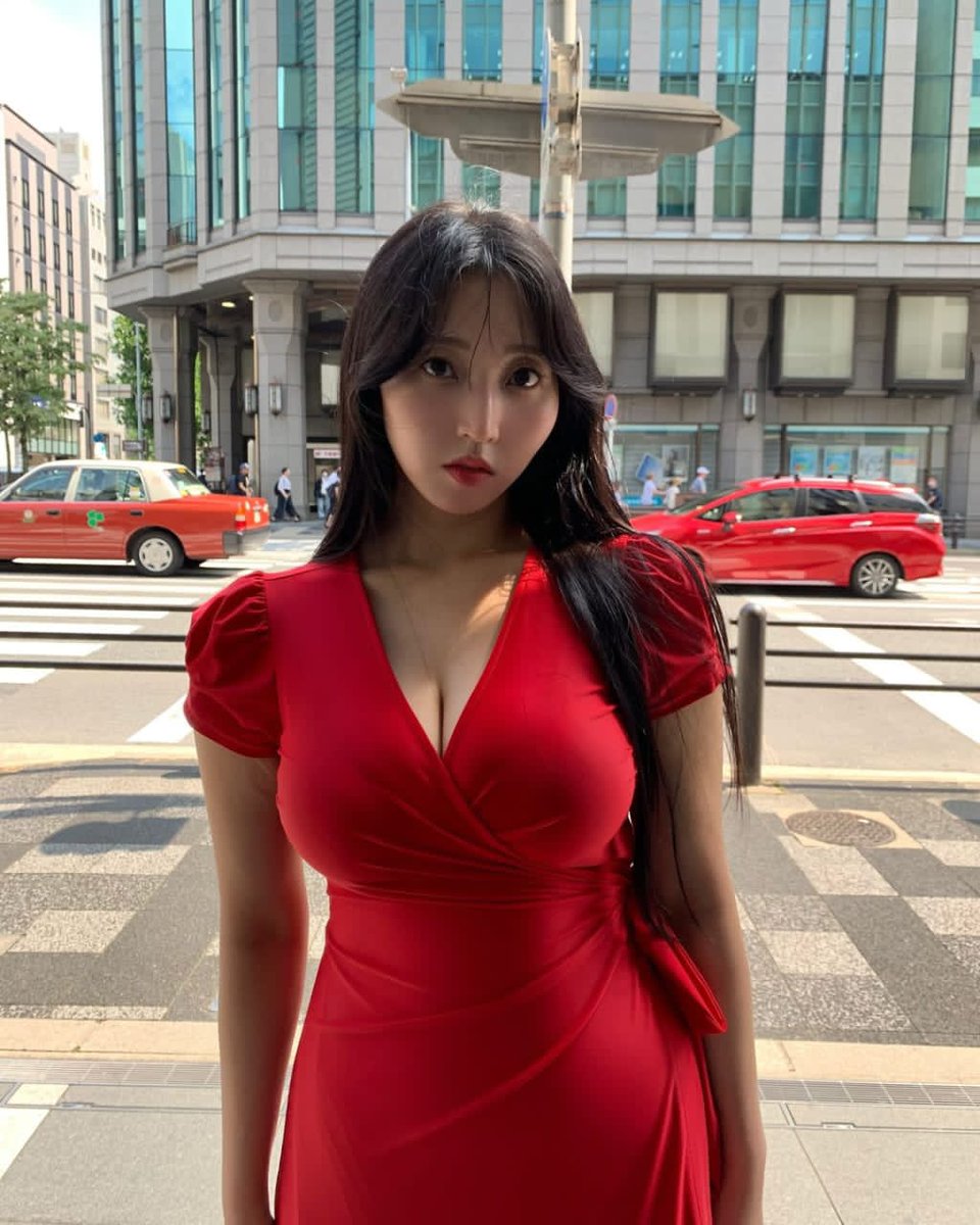Chang Sana tweet media