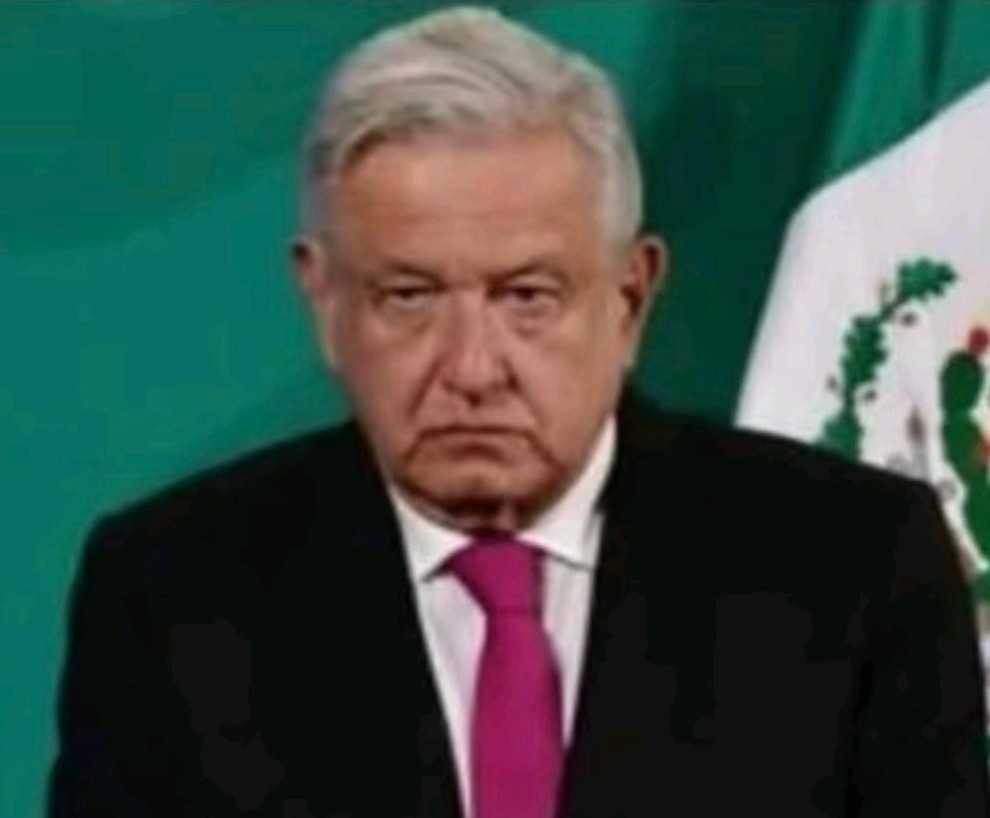 Falta EXTRADITAR al número 30 🥳
#NarcoExPresidenteAMLO

Quien de acuerdo?👇🙋🏼‍♀️