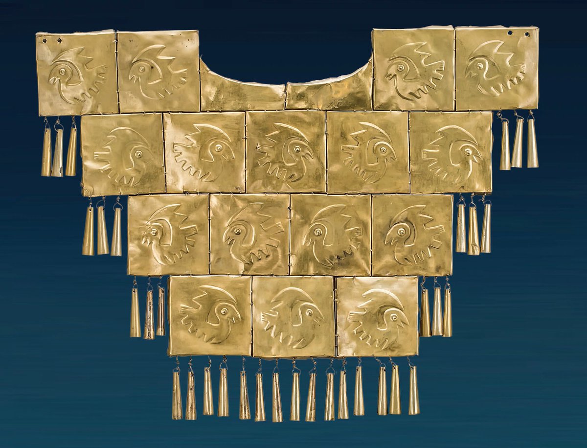 Pechera de oro chimú.
Circa 1000-1470. Art Institute of Chicago.
CCO Dominio público.

arqueologiadelperu.com/wp-content/upl…