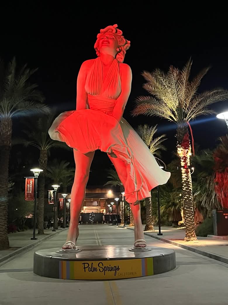 Forever Marilyn statue was red all month to raise awareness on heart health in February,  

#AmericanHeartMonth <a href="/American_Heart/">American Heart Association</a>
