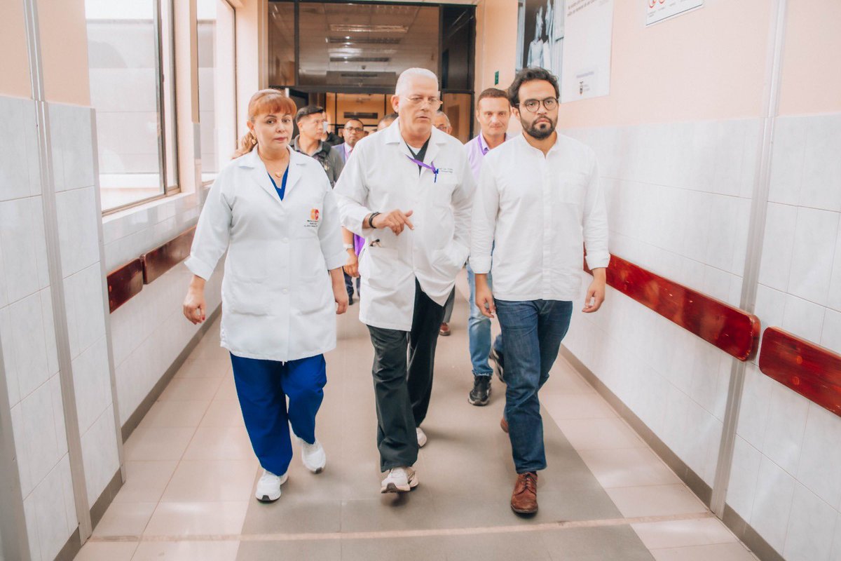 Salud_Ec's tweet photo. #MSPEnTerritorio | El ministro de @Salud_Ec, @Edgarjoselama, recorrió unidades de salud en #SantaElena para verificar el estado de la infraestructura, abastecimiento de medicamentos y calidad de atención. https://t.co/WD9MPIADh4